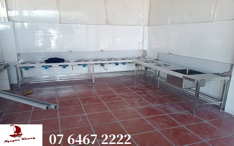 Hình ảnh thi công lắp đặt công trình bếp công nghiệp thanh hóa